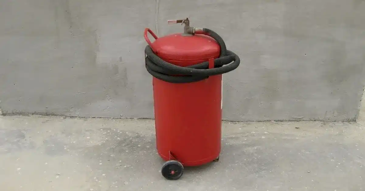 4 Different Fire Extinguisher Types and Their Uses